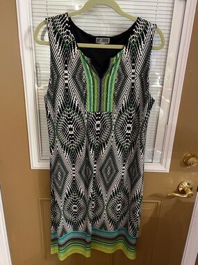 JM Collection Black, White & Green Sleeveless Midi Dress